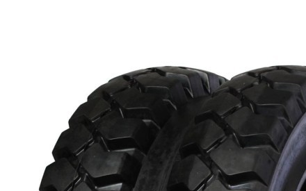 Agroindustriale Trelleborg (DUAL) 10.00-20/7.0 TRELLEBORG EXCAVATOR (SOLID) ON RIM 281-335-10 STUD A3 WITH SPACER  / R20