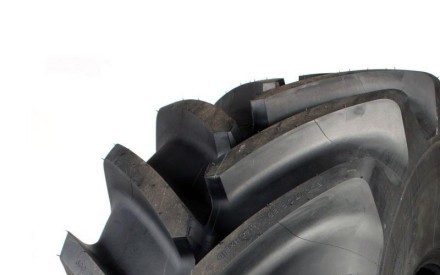 Agroindustriale Michelin 600/70R28 MICHELIN MACHXBIB 157D/154E TL 600 / 70 R28